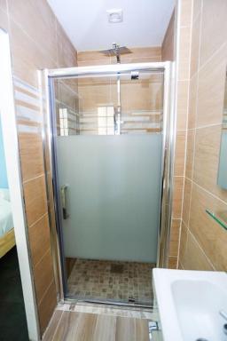 F3 80 m2 Longére plain pied au centre auxonne. - Housity
