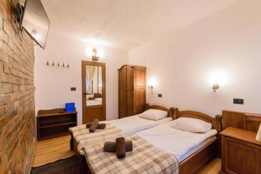 Chalet Garibaldi - Total Chalets - Fully Catered - Housity