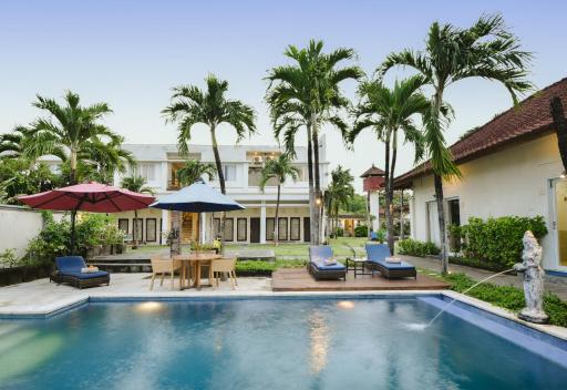Bali Breezz Hotel - Housity