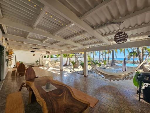 Sunset Surf Villa - Housity