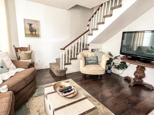 The Jailer's Cottage * Entire Home * Sleeps 12 - Housity