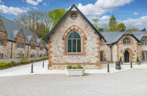 Chequers Lodge- Dalton-in- Furness- Self check in- for professionals and tourists - Housity