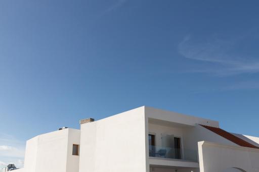 Blank - Alojamento Local - Housity