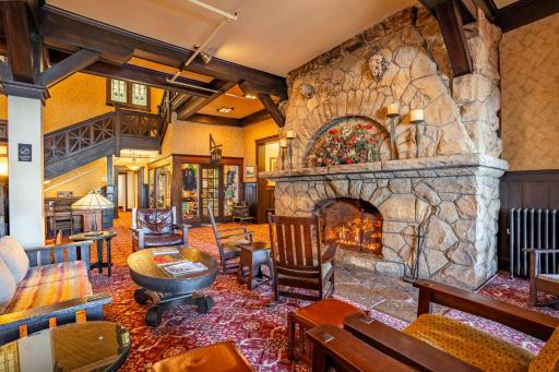 Historic Summit Inn - Housity