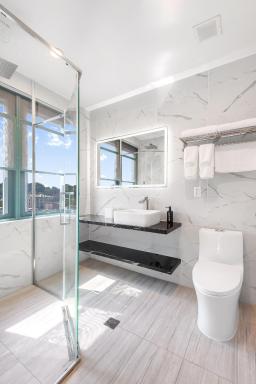 Liberty View Brooklyn Hotel - Housity