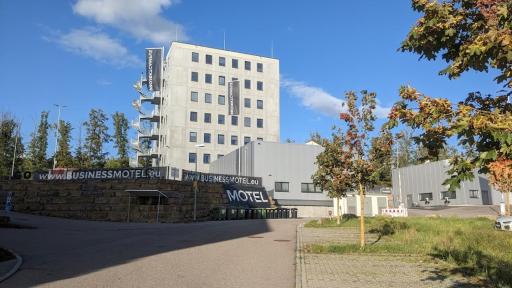 Business-Motel & XL-Parking A8 - Housity