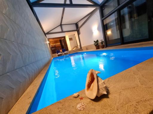 Laguna Beach Club Bazaleti Lake - Housity