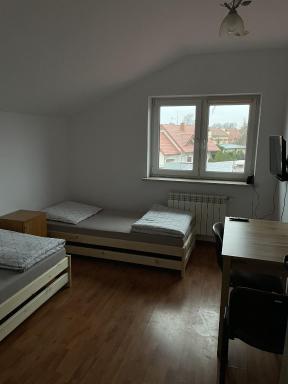 Noclegi Pracownicze LAZUR - Housity