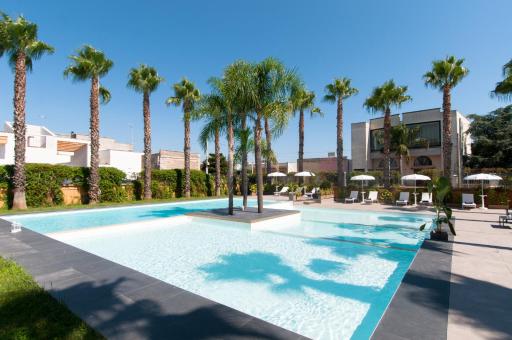 Sanlu Hotel - Housity