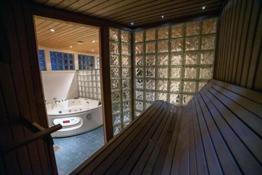 Villa Närhi 230 m2 upea talo rauhallisella alueella - Housity