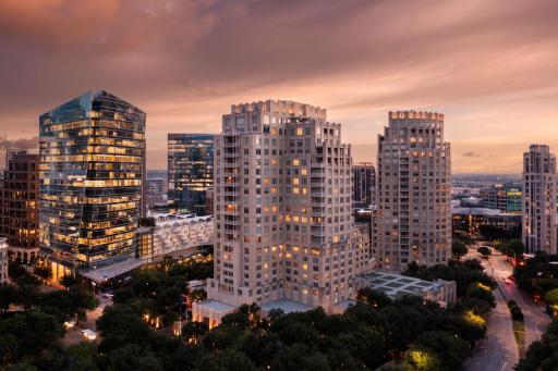 The Ritz-Carlton, Dallas - Housity