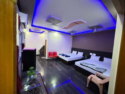 SAMRAT HOME STAY - Housity