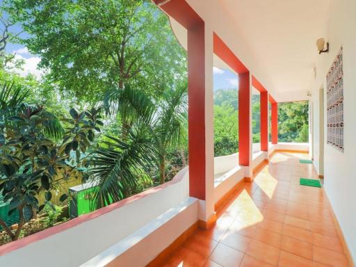 THE ROXXY ROYAL - Housity