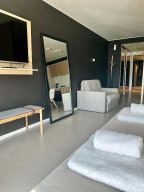 Seaport Apartments STUDIO Austral 403 - Housity