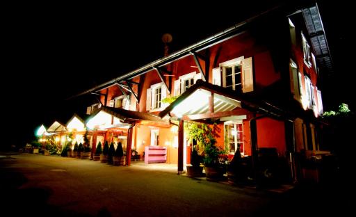 Auberge De Maison Rouge - Housity