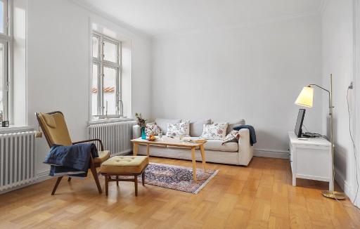 Travel Proud Gorgeous Home In Løgstør - Housity