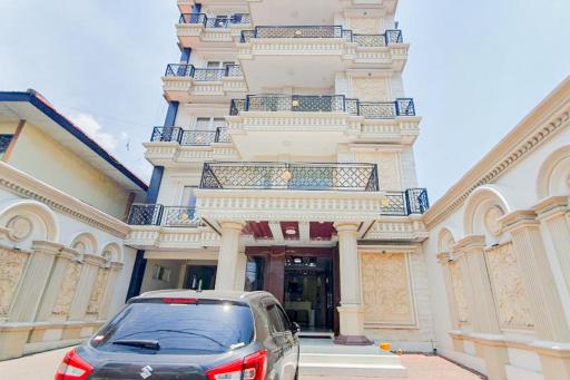 Rose Hotel Bangkalan - Housity