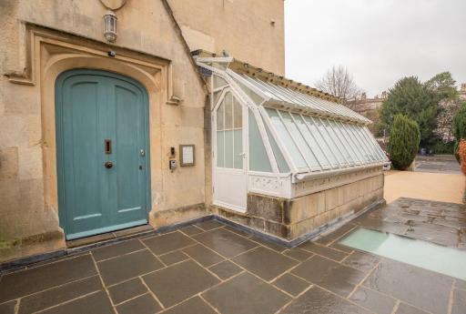 Number 17 Bath - Housity