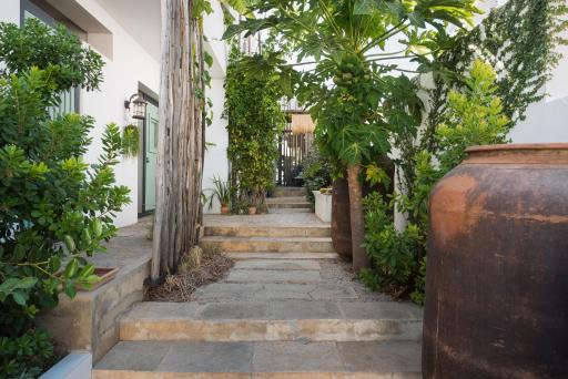 Altanure Almatere - Food Forest Boutique Stay - Housity