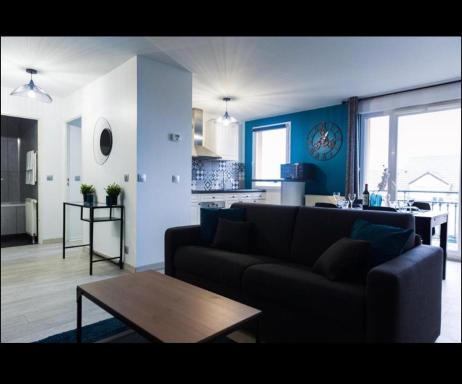 Modern Blue Disney - Housity