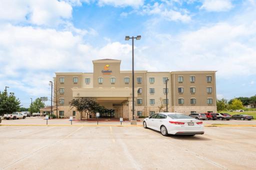 Comfort Suites Lawton Near Fort Sill - Housity