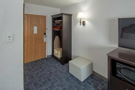 Holland Hotel Free Parking Jersey City - Housity