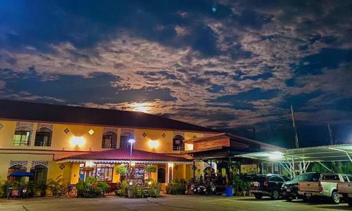 โรงแรมเอ็น.เจ. ธาตุพนม - Housity