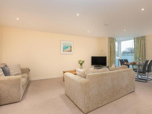 Golden Sands - Housity