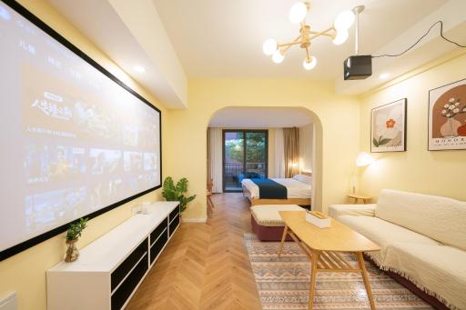 Cloud Expo Apartment - Housity
