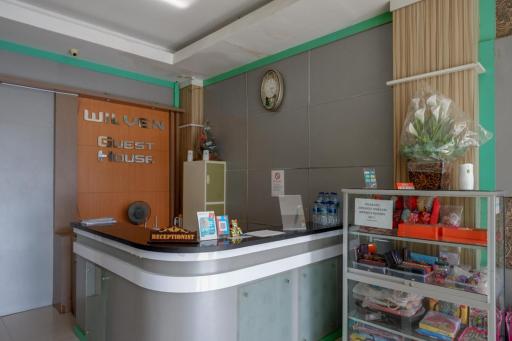 RedDoorz at Jalan Emmy Saelan Palu - Housity
