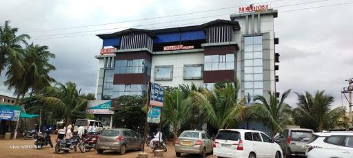Hotel JK lodging - Housity