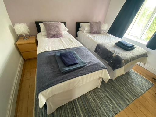 Coates - Room in quiet home - Housity