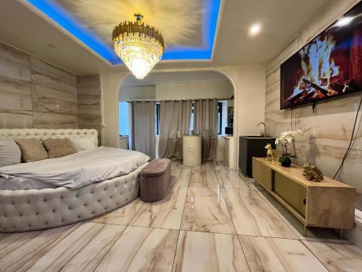 Golden house - JACUZZI - Housity