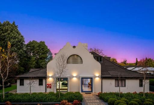 30 on Whites Guesthouse - Housity