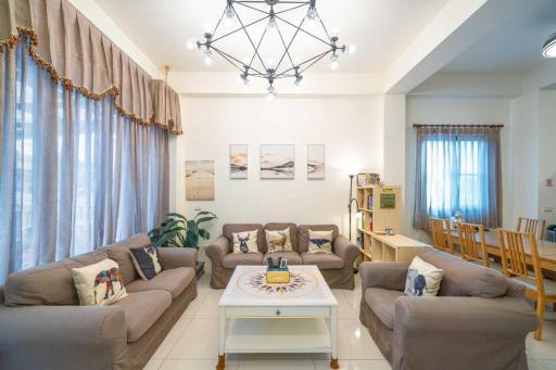 Jenny Inn - Housity