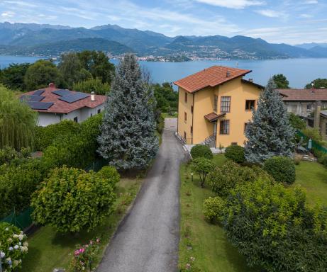 Casa Lilla - Lakeview Large Apartments With Garden Above Stresa - Hizvo