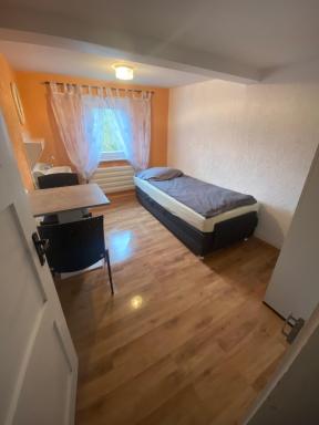 Ehemaliger Ponyhof - Housity