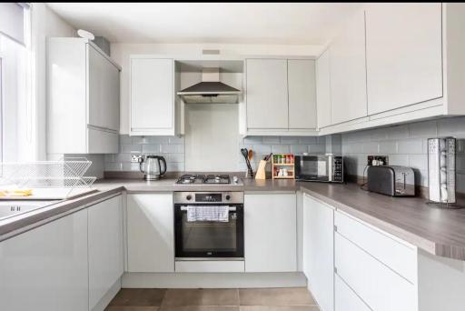 Captivating 2 bedroom home with conservatory - Housity