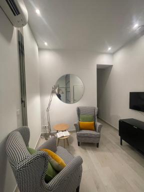 CASA DE HUÉSPEDES ALMIRANTE MADRID - Housity