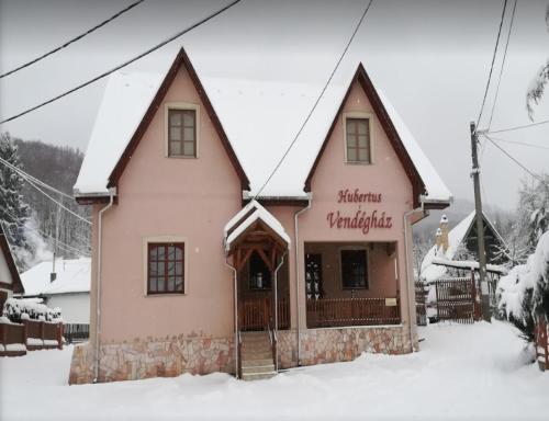 Hubertus Vendégház - Housity