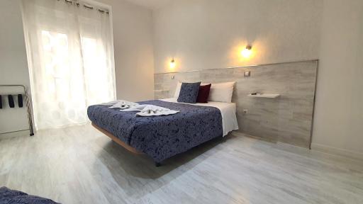 Hostal Met Madrid - Housity