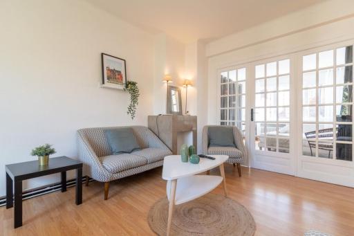 Vieux Lille Bright fully-equipped apartment! - Housity