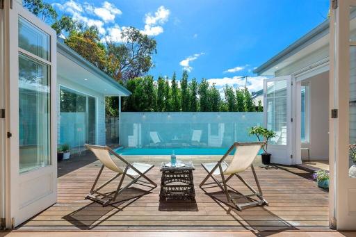Point Leo Luxury Beach House - Point Leo - Housity