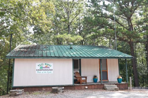 2 Bedroom Cabin next to Silver Dollar City - Housity
