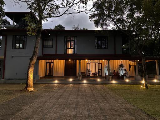 Tropical Retreat Villa - Housity