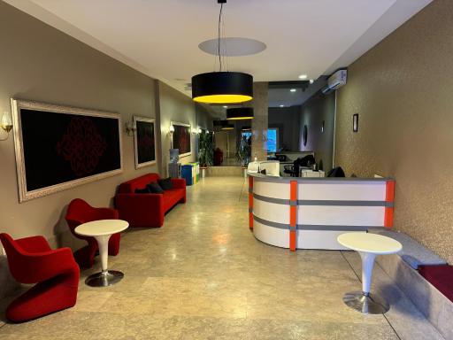 Aderans Hotel - Housity