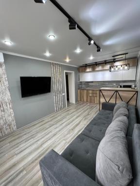 Apartment lux Tolstogo 90. Апартаменты люкс Толстого 90 - Hizvo