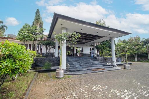 Grand Nirwana Resort Lembang - Housity