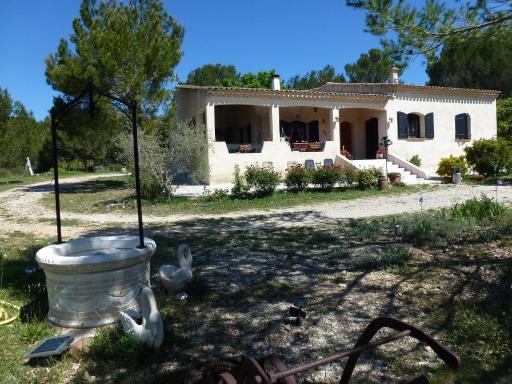 Chambre d'hôtes La Pinede - Housity