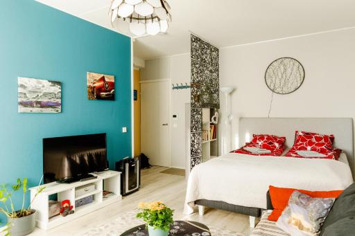 Studio: Alex’s secret! - Housity